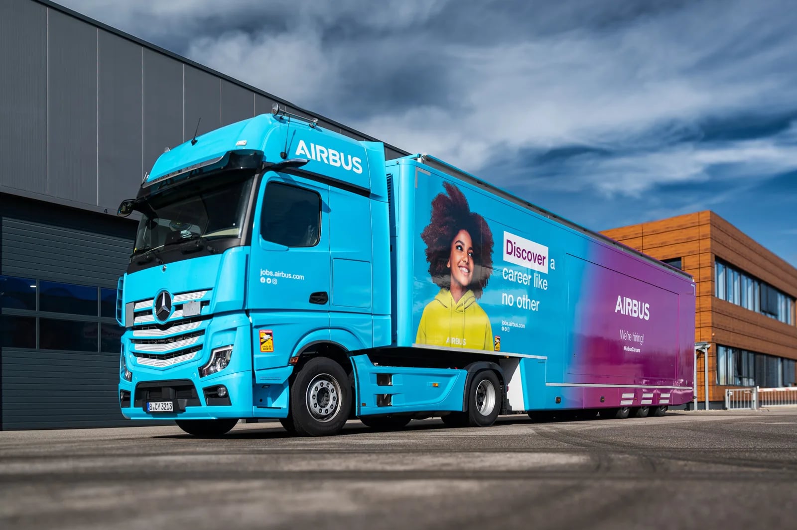 AIRBUS, Winning talent with mobile experiences