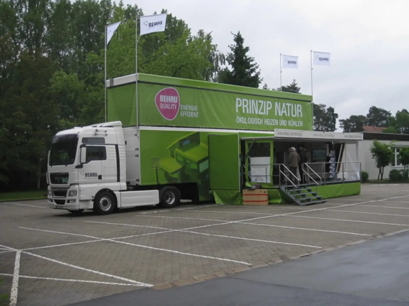 REHAU, The REHAU show truck, on the road across Europe for energy efficiency
