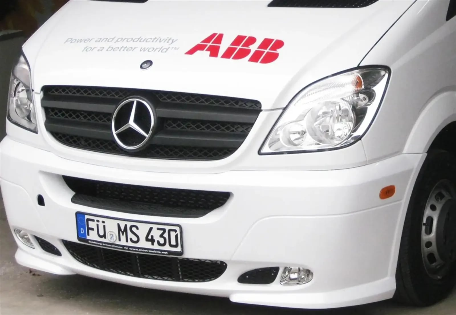 ABB, A rolling trade fair stand supports sales