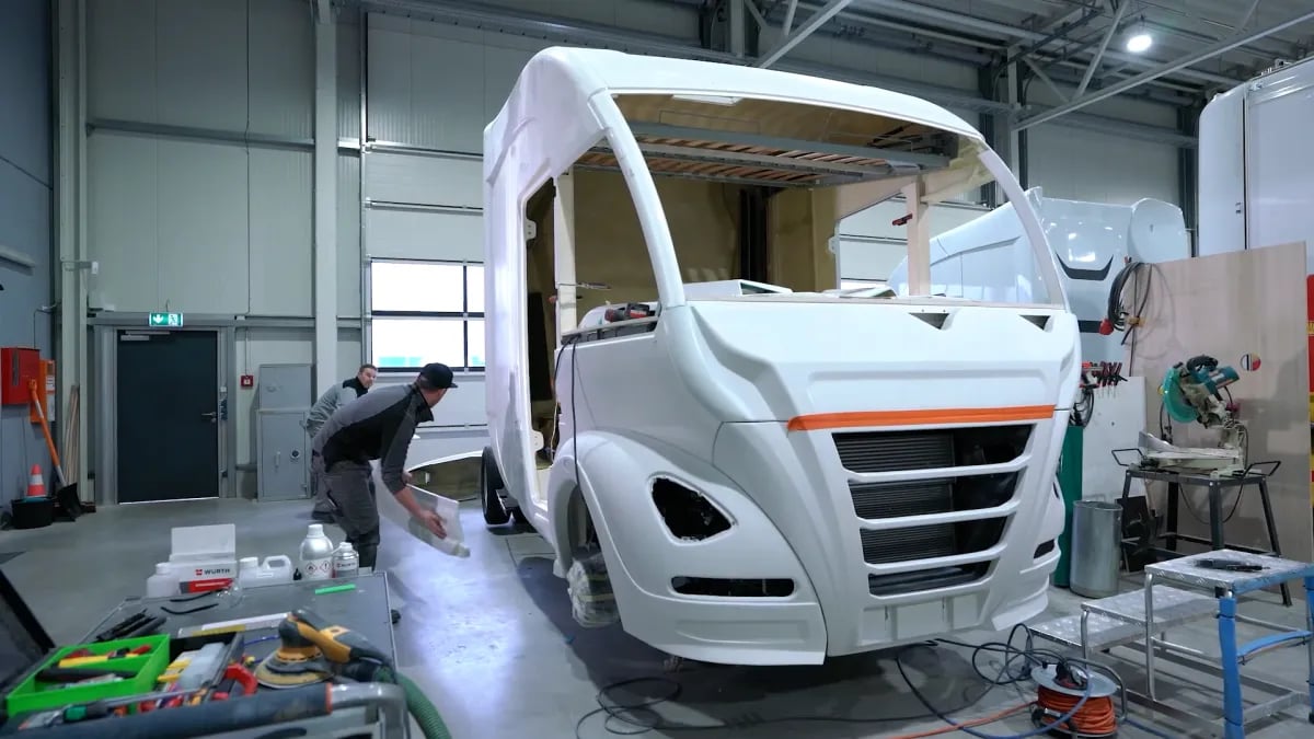 Shell of a FUTURIA cab in the workshop in Fürth